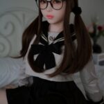 比 Irontech Doll 更實體娃娃？Akira 日系冷豔學生妹 靈活骨架超柔軟TPE仿真性愛娃娃 150 cm 實測對比