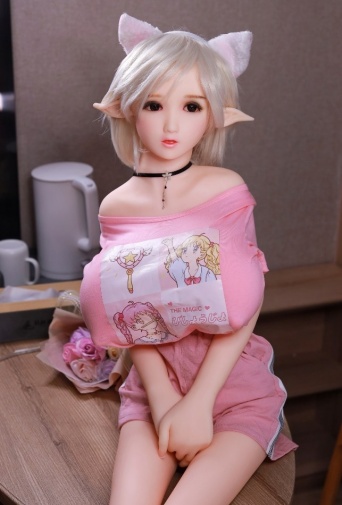 【魅魔情趣娃娃】Candy 嬌小魅惑貓系妖精 鋼製靈活骨架超柔軟TPE仿真性愛娃娃 130 cm 官方授權