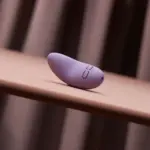 Lelo Lily 3 陰蒂震動器 - 手機App遙控連接示意